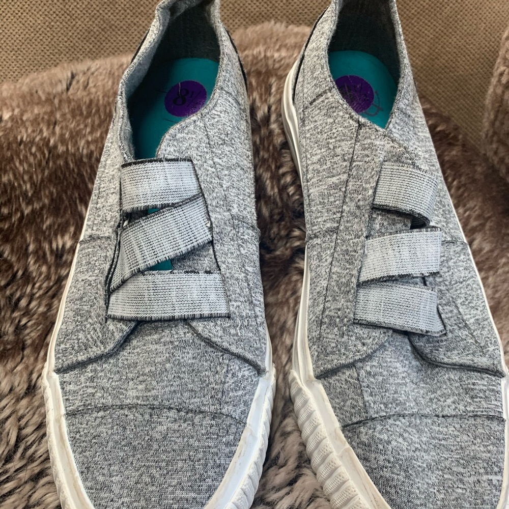 Sneakers blowfish size 8.5